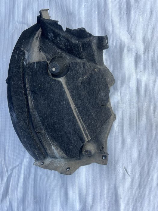 Carenaj aparatoare noroi fata BENTLEY BENTAYGA 36A821193B