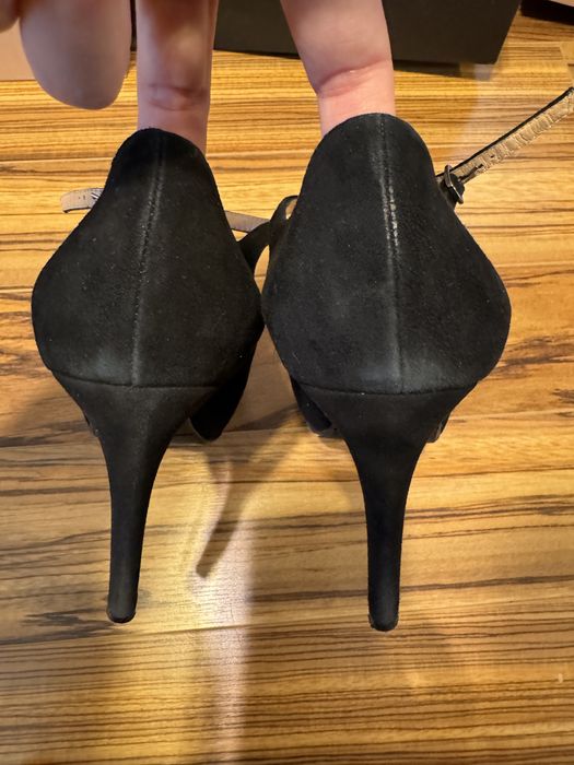 Pantofi MUSETTE,tipMARY JANE, piele intoarsa, inalti dar super comozi.