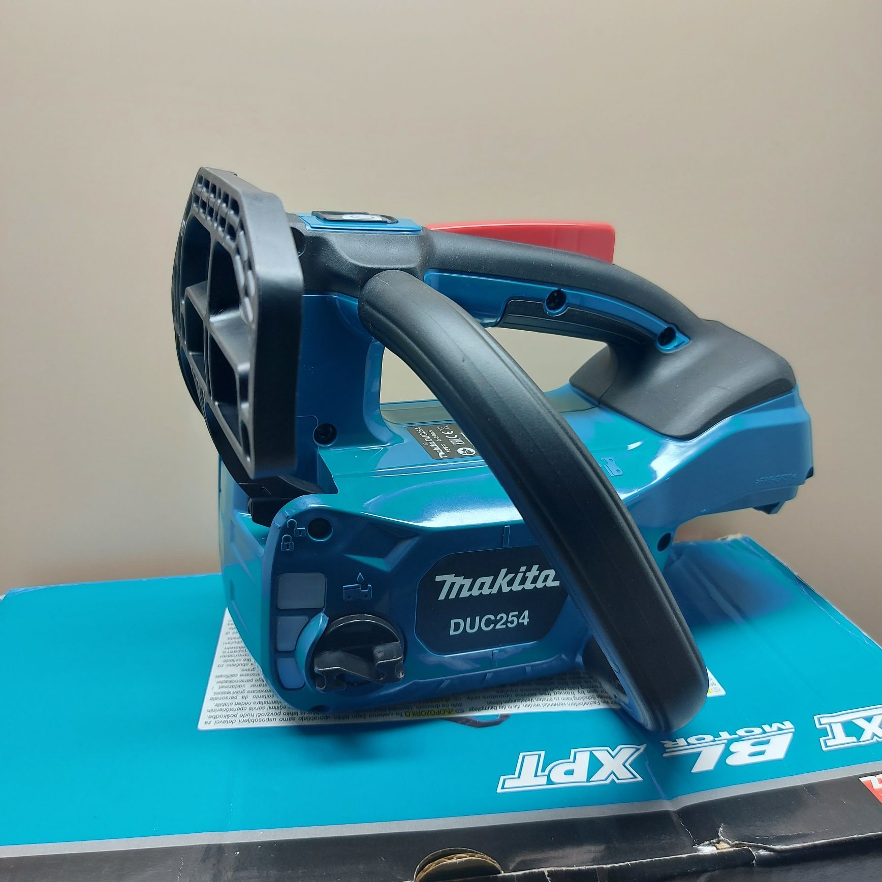 Акумулаторна резачка Makita DUC254Z