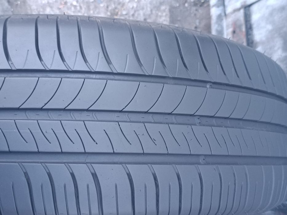 215/60/16 Michelin