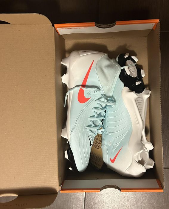 Бутонки за футбол