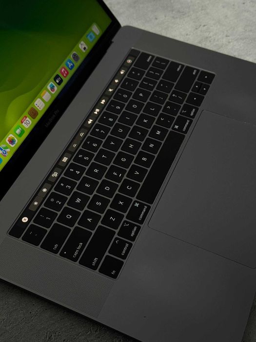 Kuchli Macbook Pro 15'
