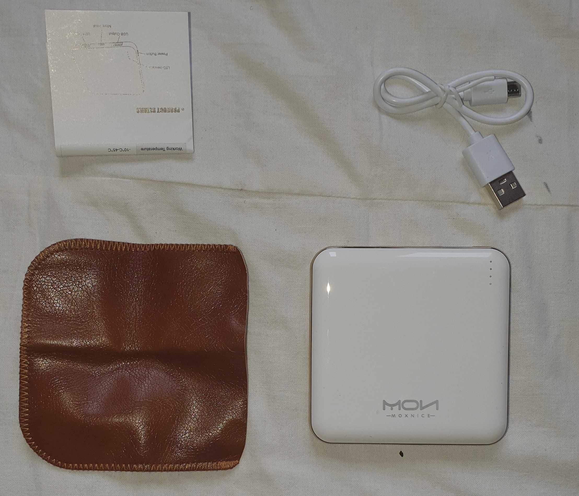 Външна батерия moxnice power bank 10000 mAh , бяла + луксозно калъфче