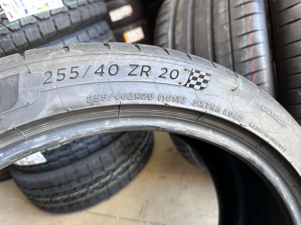 295/35/20//255/40/20 MICHELIN