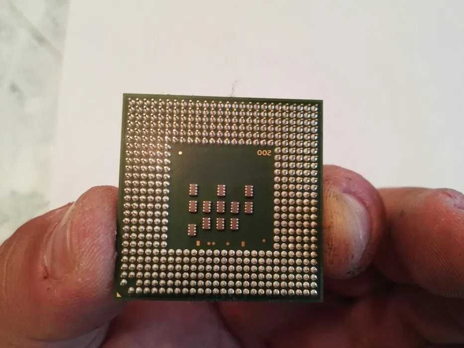 Продавам процесор за лаптоп Intel M 735A, Интел