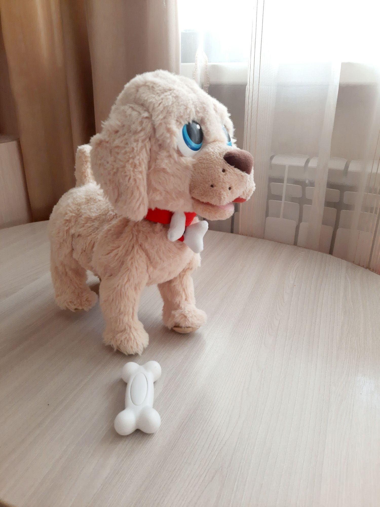 Продам детскую игрушку - Собачка на пульту управления!