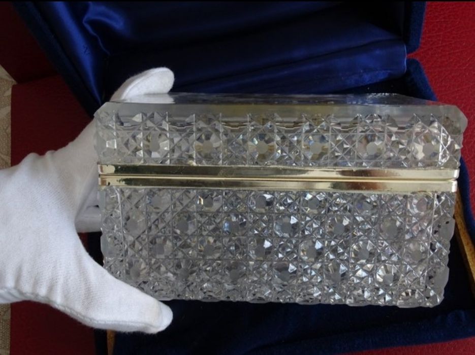 Cutie Bijuterii Salvador Dali  finisaje de Aur 24 k semnata originala