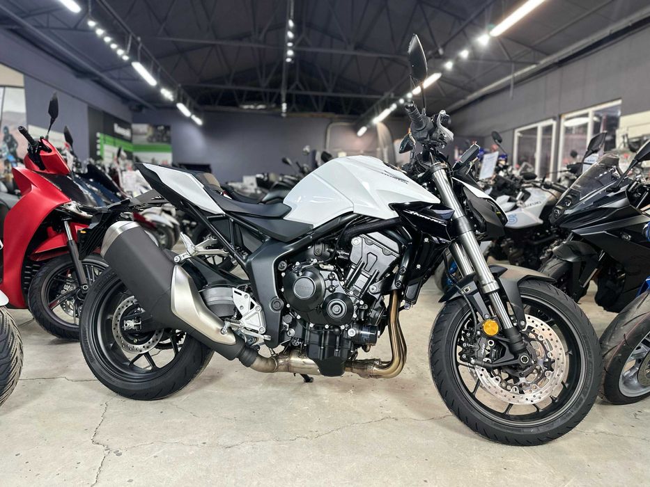 Honda CB 1000 Hornet 2025 Est Bike Adventure