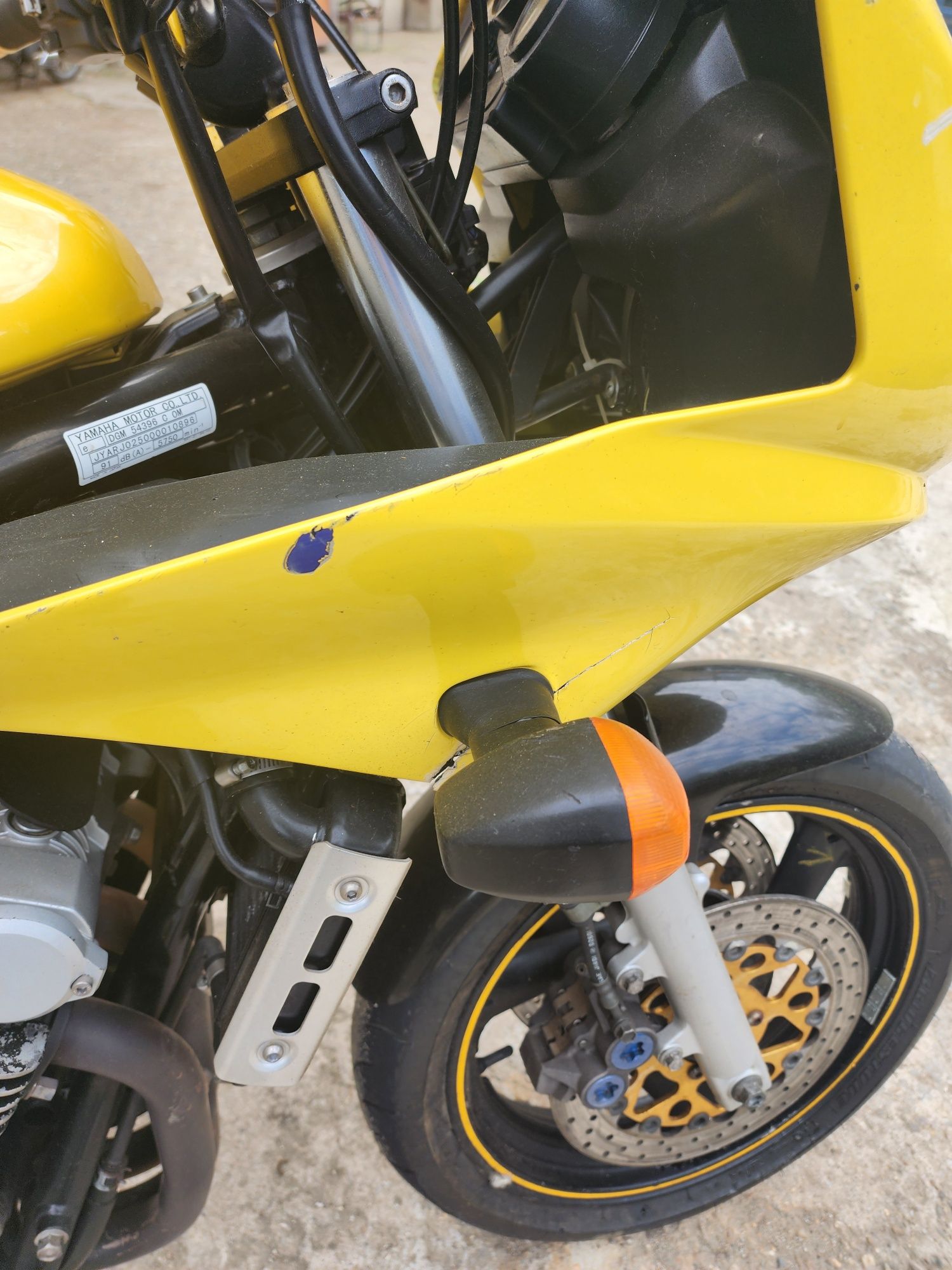 Yamaha fzs 600 2002