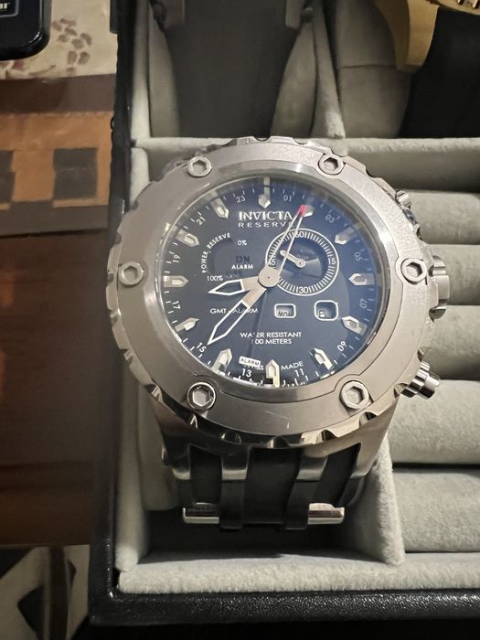Продаются мужские часы "Invicta"