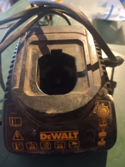 Încărcătoare dewalt