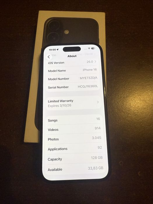 Vand Iphone 16 Black