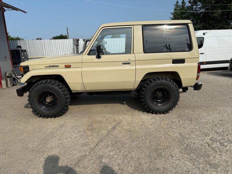 Toyota Land Cruiser BJ 70 rar efectuat
