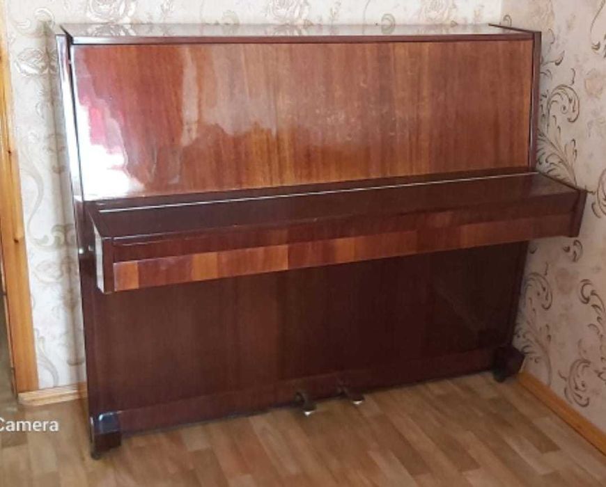 Пианино Кузбасс в отличном состоянии