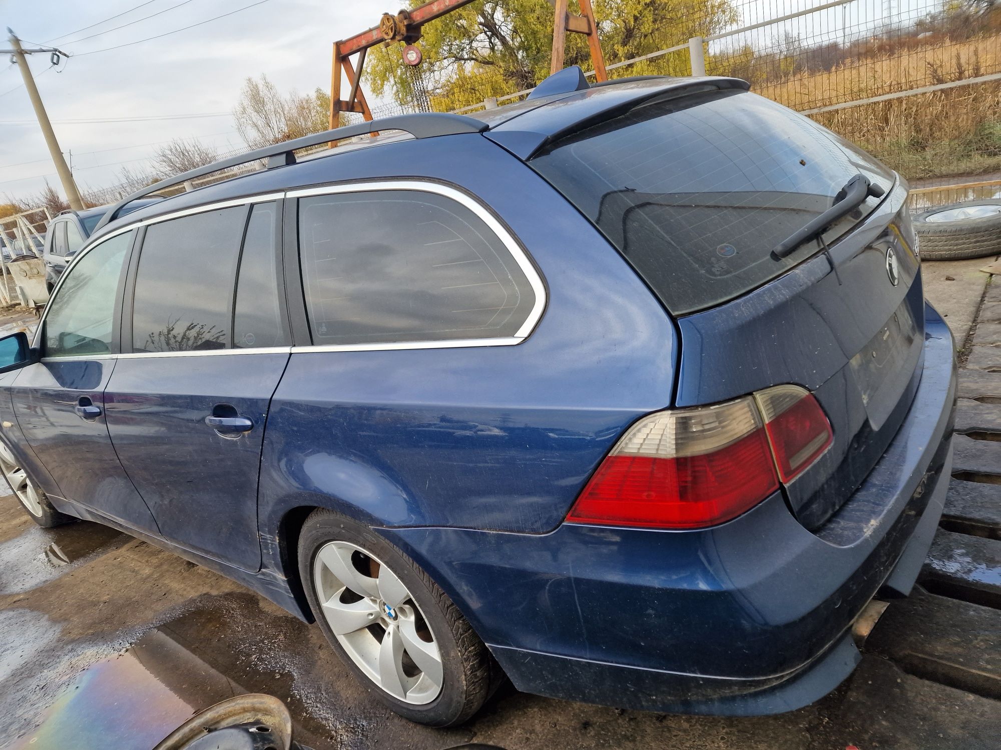 Dezmembrez bmw e61/60 520d m47 / 525i /530d 6+1