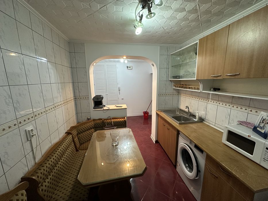 Inchiriere apartament 3 camere Piata Delfinului