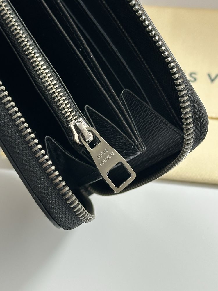 Portofel Louis Vuitton Zippy Black
