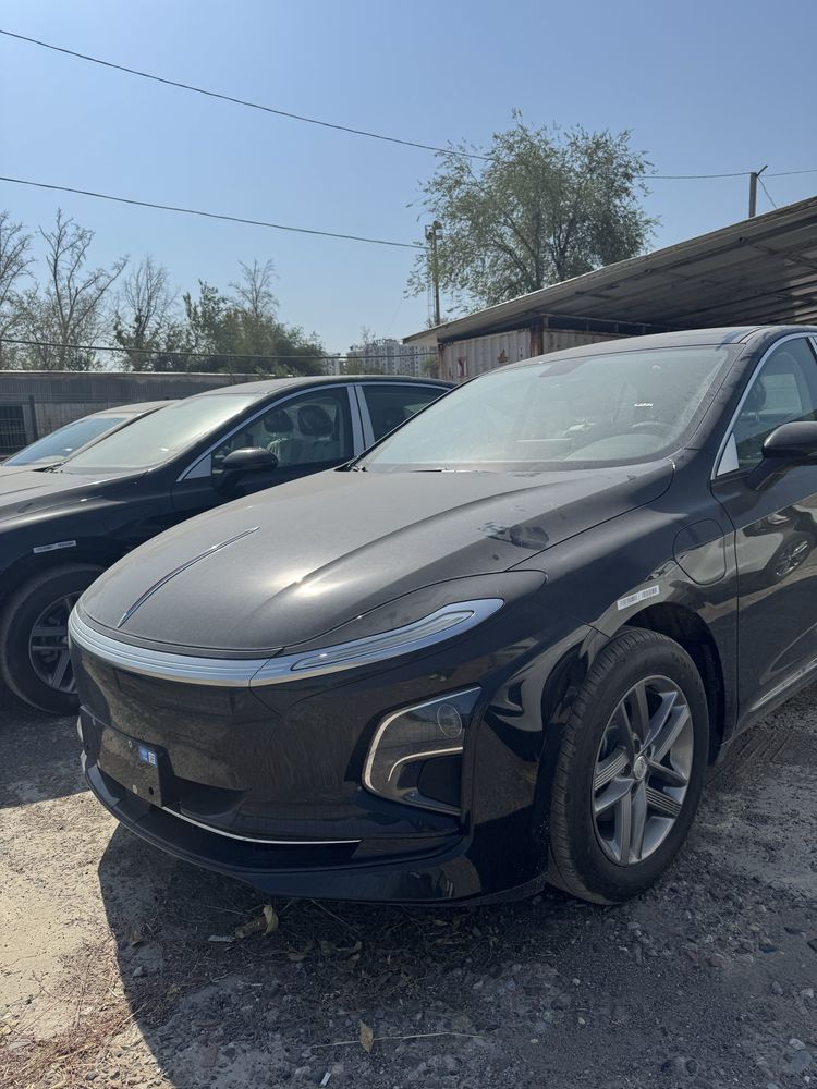 Hong Qi E-QM5 500km restayling