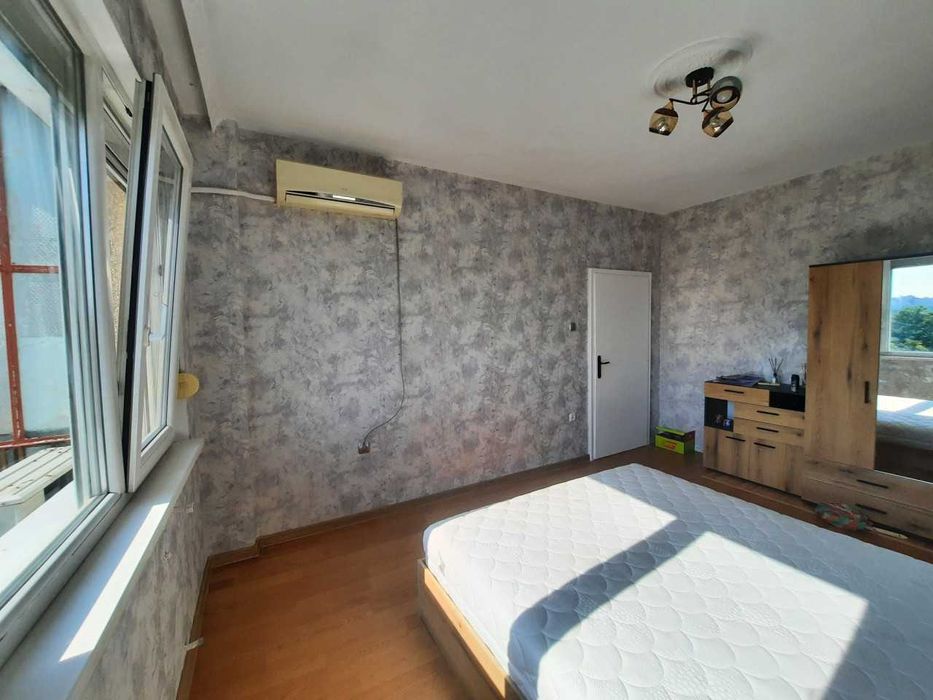 Продава се Двустаен апартамент в Пловдив, Център - 49 кв.м за 1919 €/кв.м - Снимка #2