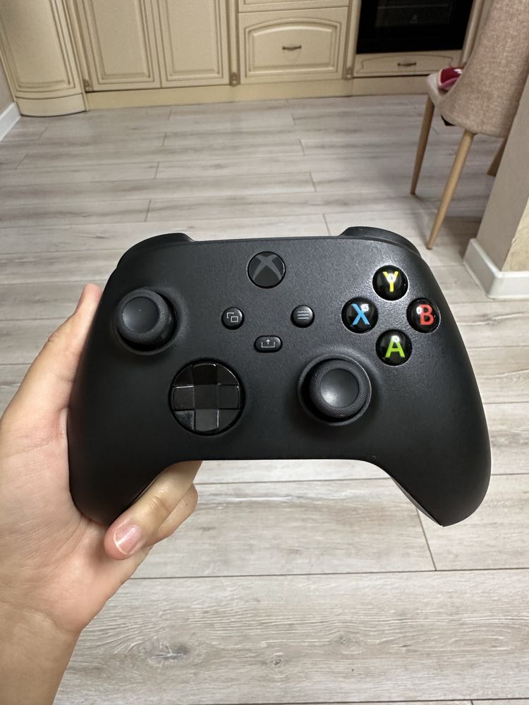 Игровой контроллер Microsoft Xbox Wireless Controller черный