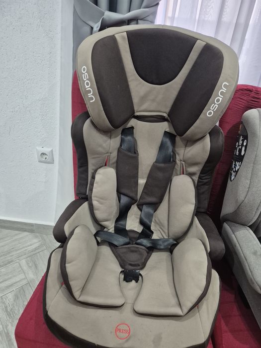 Столче за кола с  изофикс