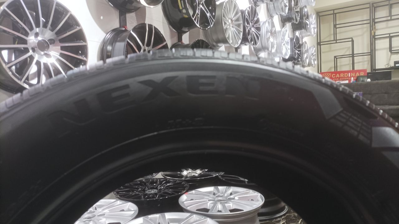 Balon shina NEXEN 245/60R18