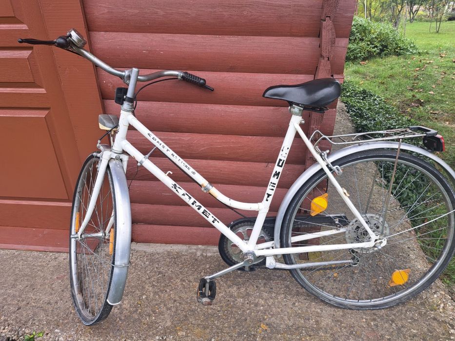 Vand bicicleta alba