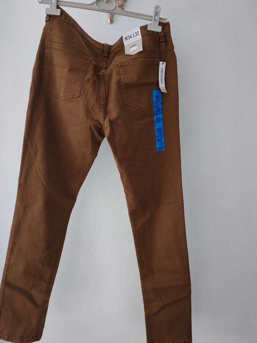 Pantaloni bărbați