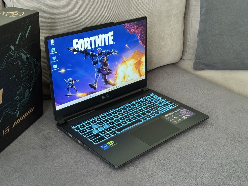 15,6’FHD IPS 144Hz/RTX 4060 8GB/i5-12450H/MSI Cyborg/16GB DDR4/512GB
