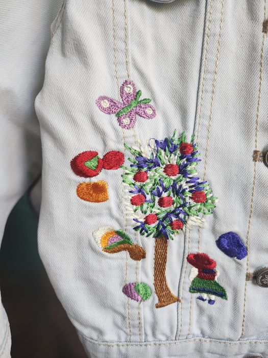 Джинсовая куртка на 4-5 лет