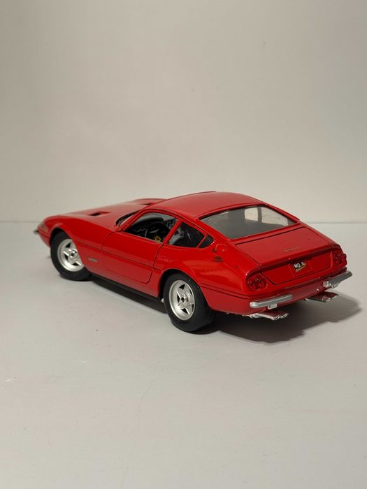 Ferrari 365 GTB/4 Daytona (1969) Giodi Techno Scara 1/18