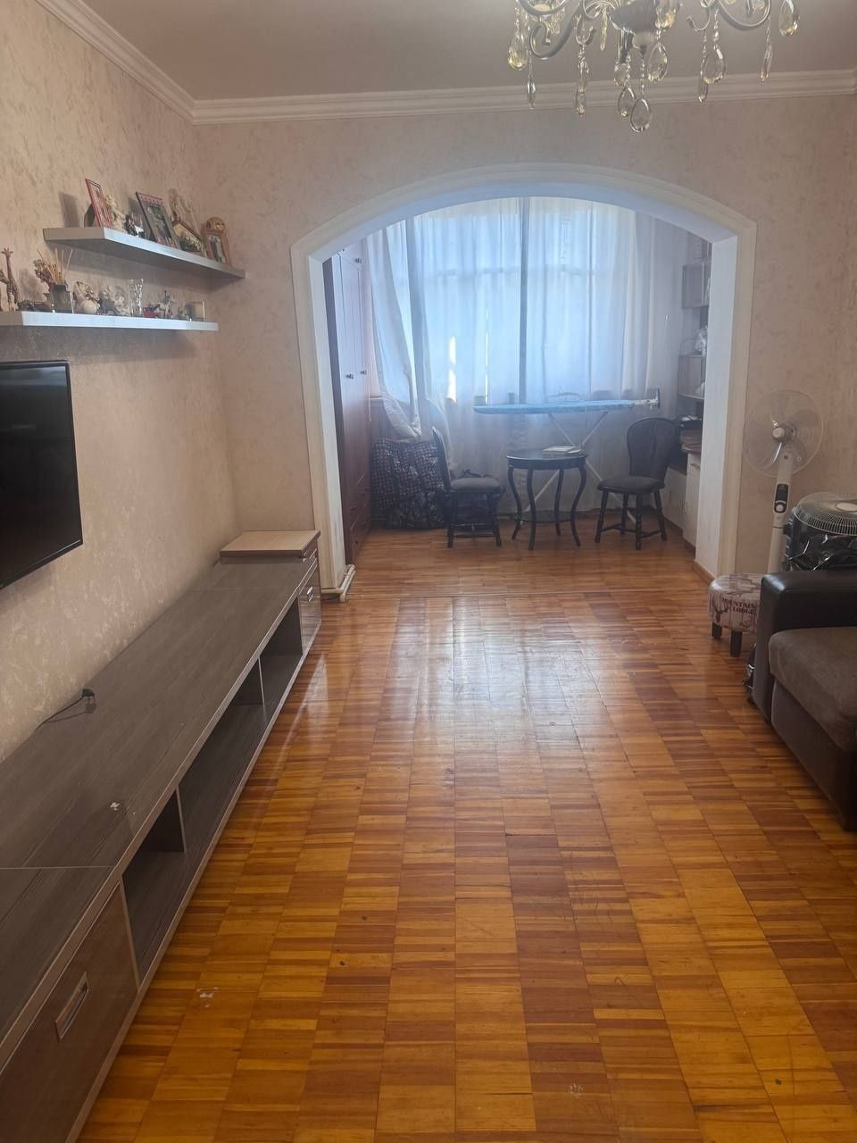 Метро Новза 77 серия 3/4/4 Кирпичный дом, балкон 2*6