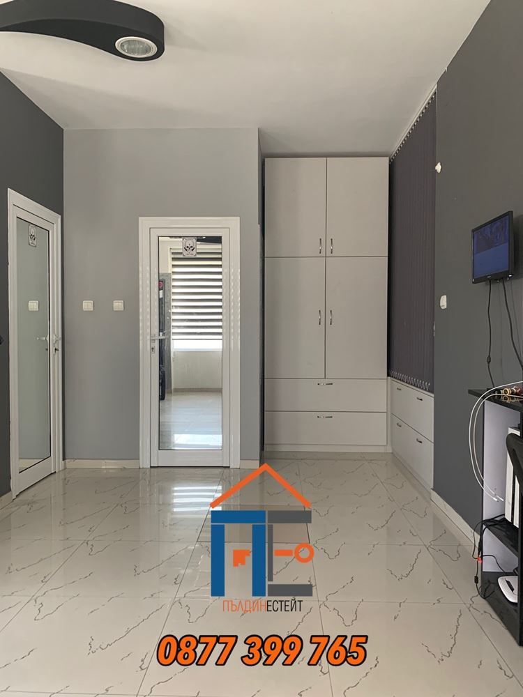 Продава се Ателие в Асеновград - 67 кв.м за 1327 €/кв.м - Снимка #2