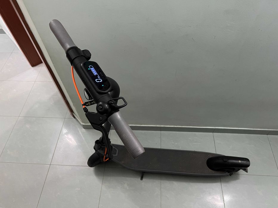 Електрическа тротинетка Ninebot E2 Plus