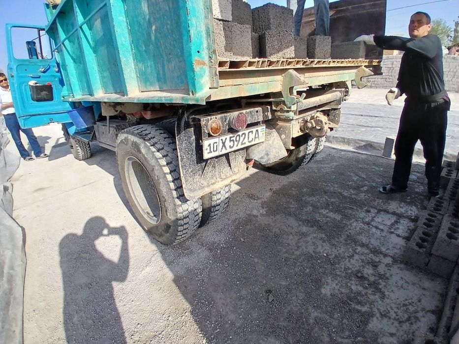 Зил 130сотилади холати яхши.