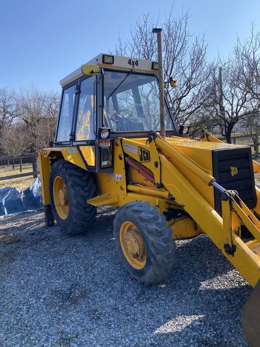 Buldoexcavator JCB 3 cx stare noua !!! 2000 ore de functionare