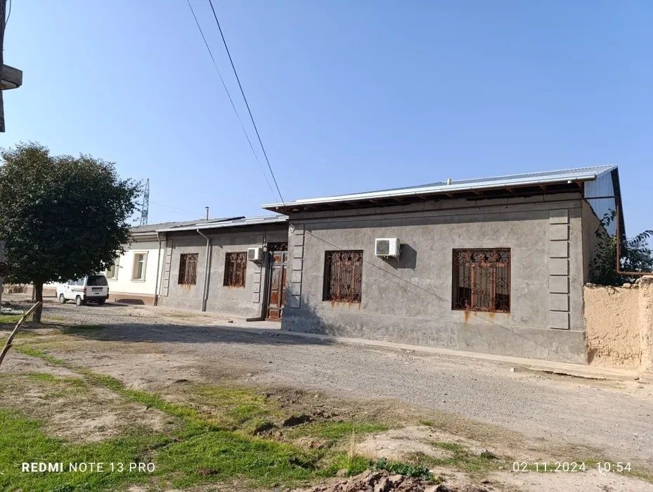 Срочно продается хороший дом в он коргоне 7 сотки с болшим фасадом 375