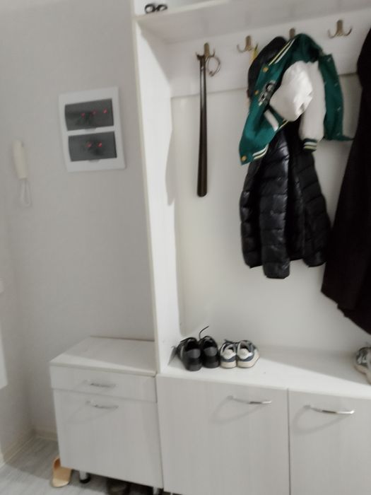 Срочно Прихожая сатылады!