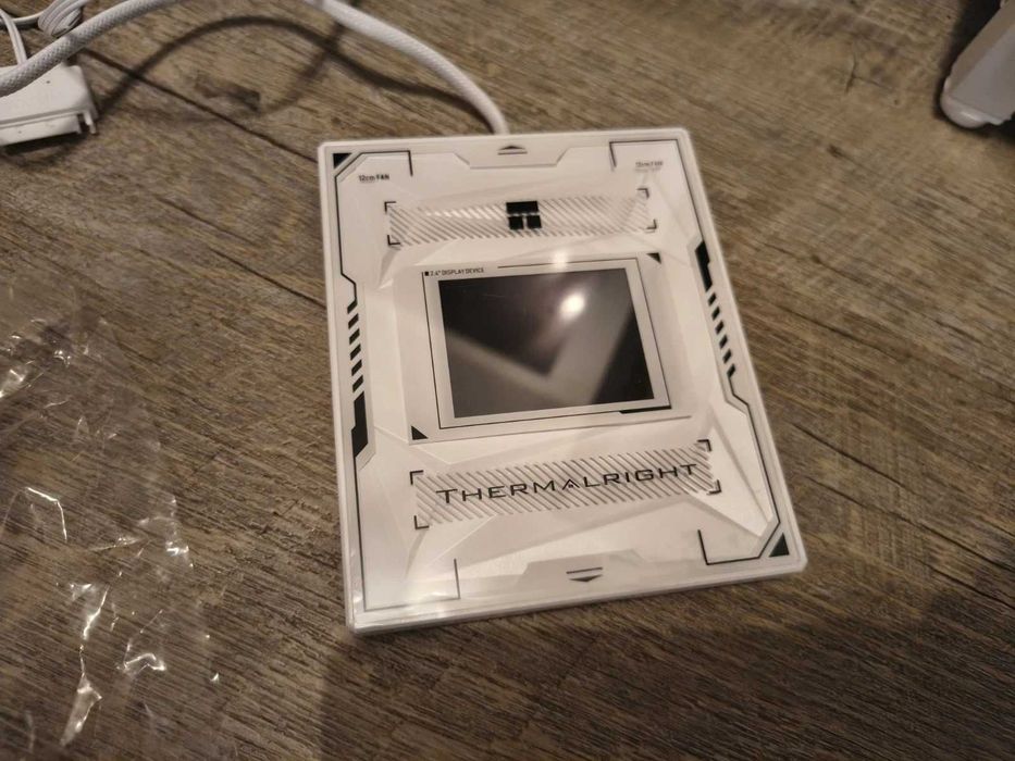 Охлаждане ThermalRight BURST ASSASSIN 120 VISION, 2.4 IPS дисплей