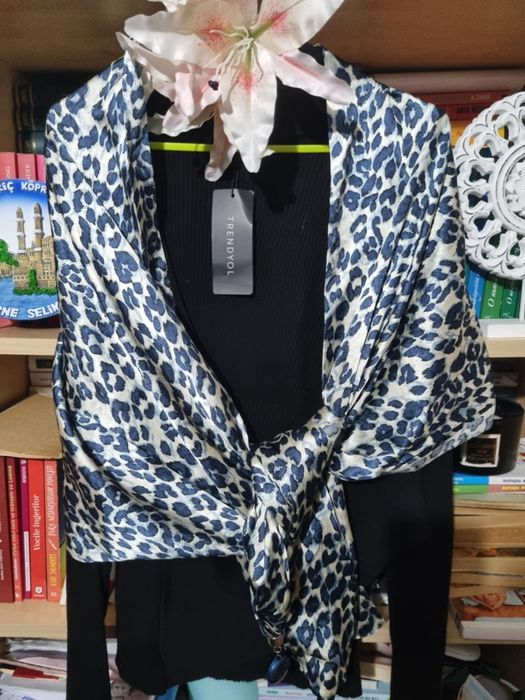 Pulover cu cooker decoltata nr 52