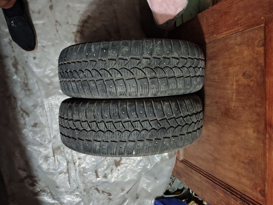 Продам две пары зимней резины r14