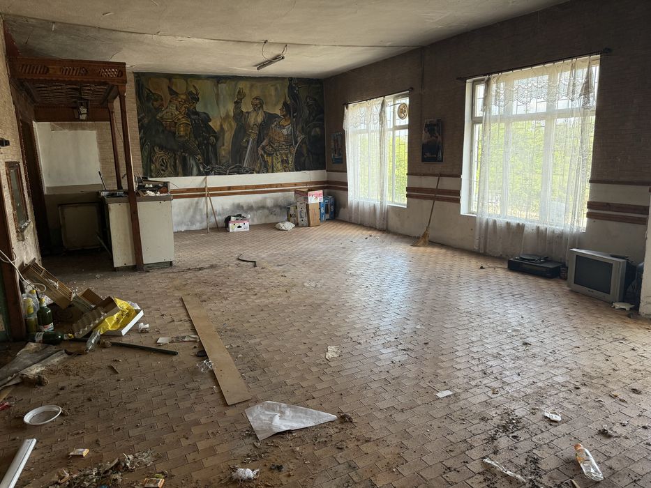 Продавам масивна сграда в село Камещица, общ. Габрово. Изгодно!