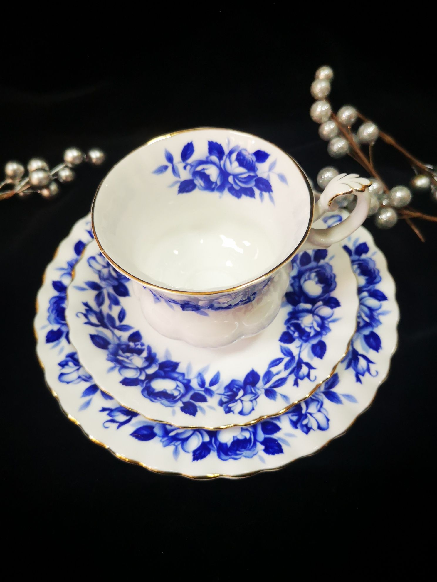 Royal albert  ARISTOCRAT , английски костен порцелан