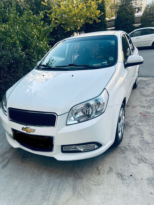 Срочно продается машина Nexia3 avtomat