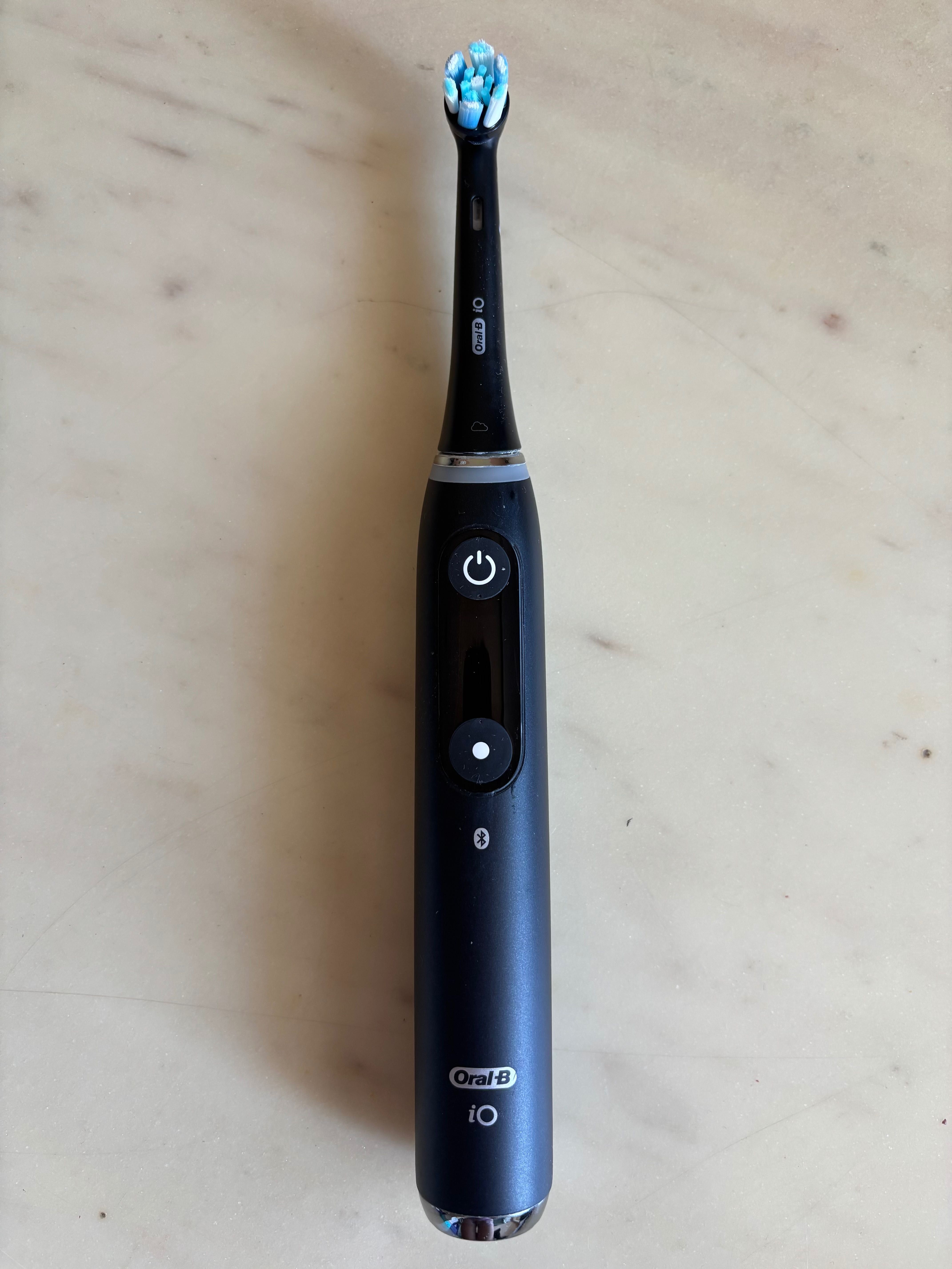 Oral B IO series 9