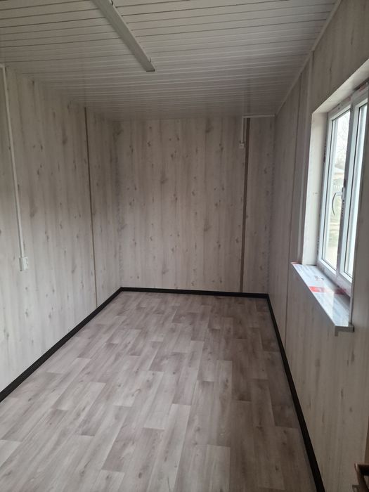 Контейнер жилой,под офис,с санузлом и душевой кабиной под заказ.