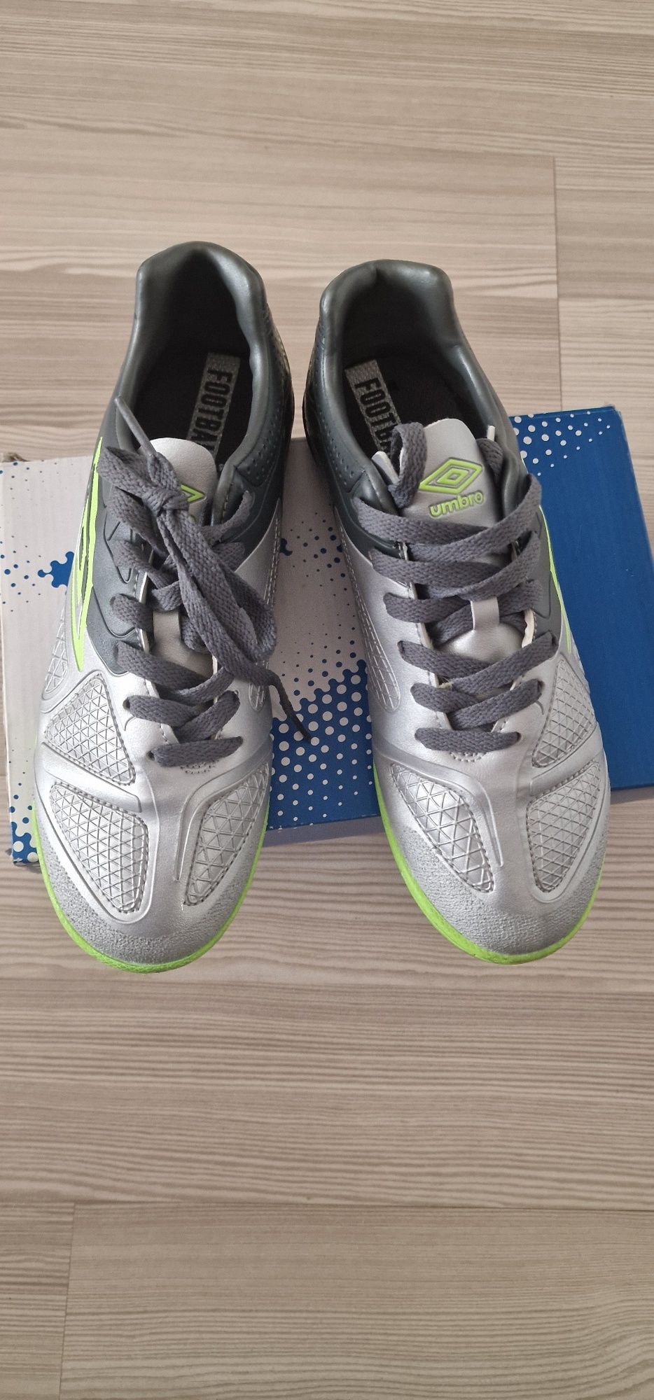 Футболни обувки Umbro