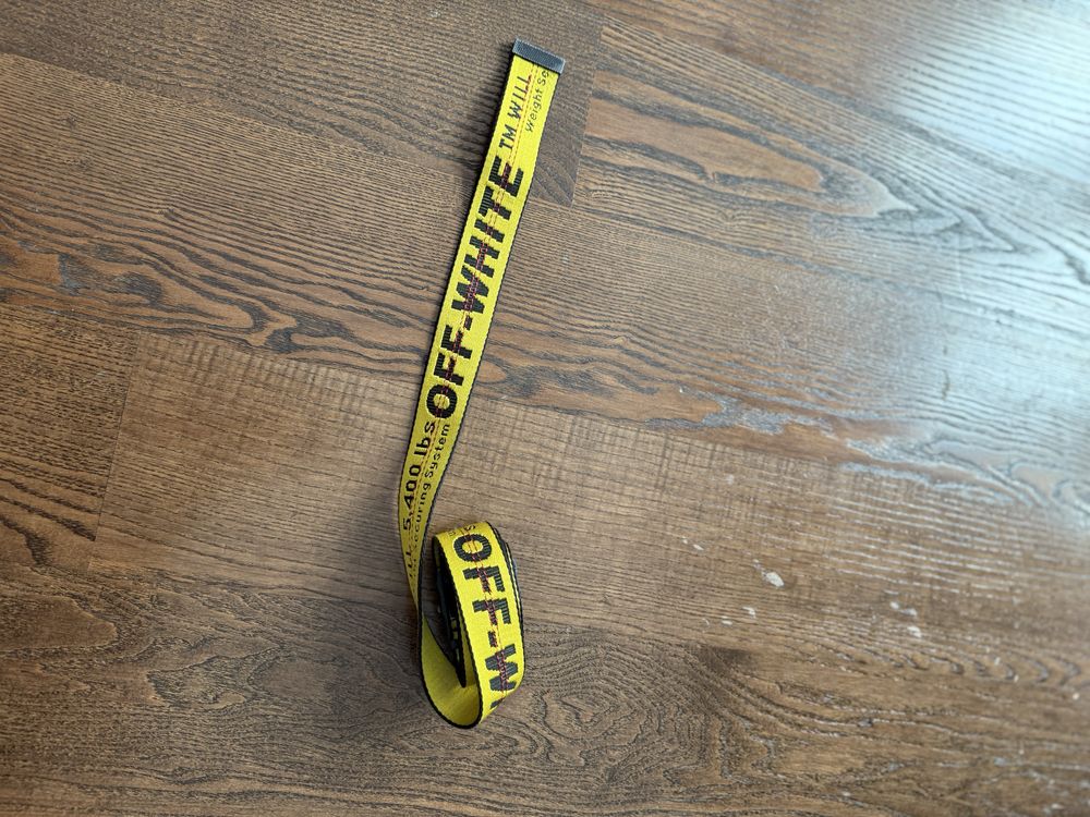 Колан off white