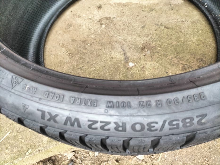 O BUCATĂ Anvelopa de iarnă Continental 285 30 22