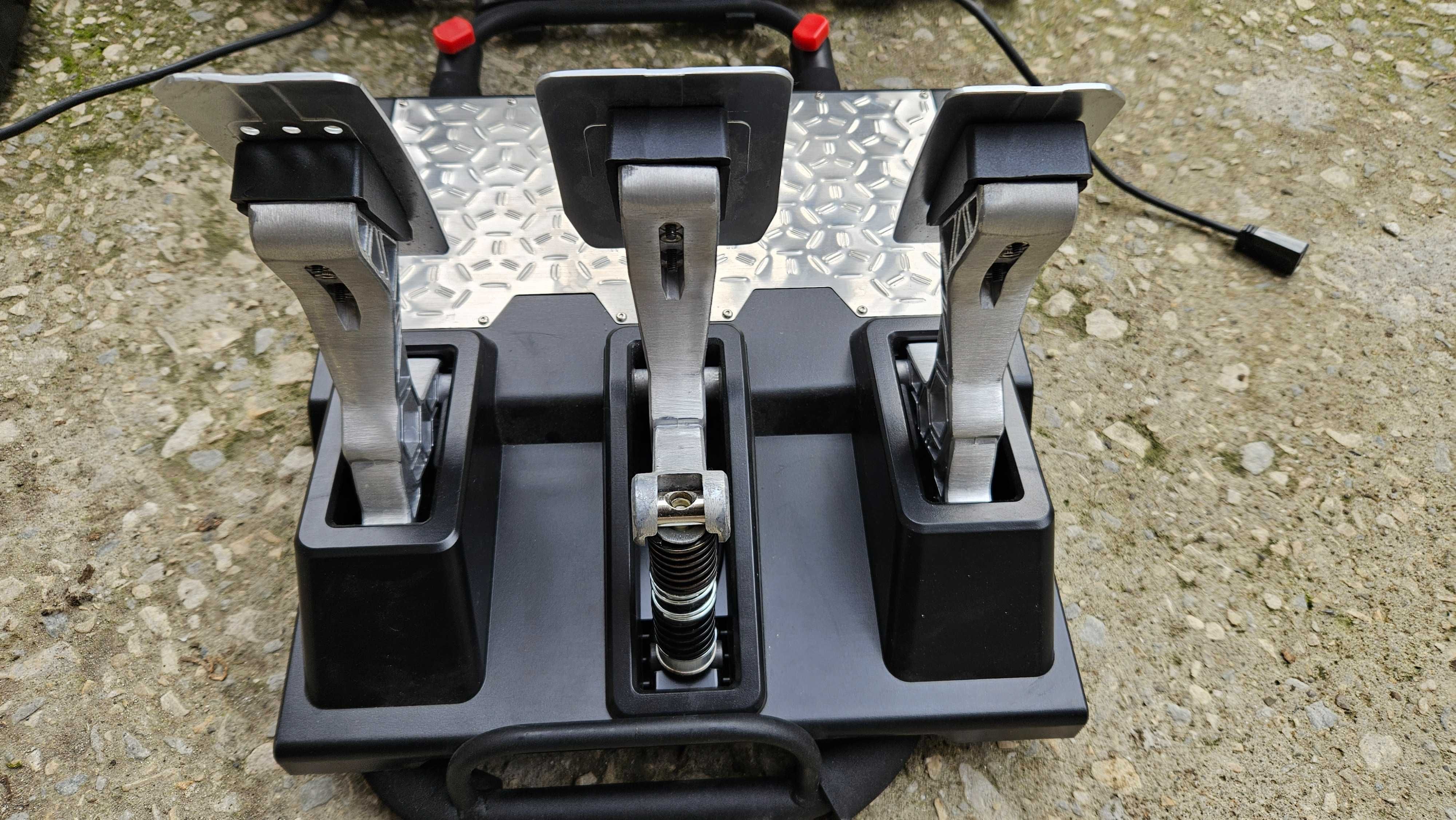 TS-PC Racer Ferrari 488 edition + T-LCM + Playseat Challenge